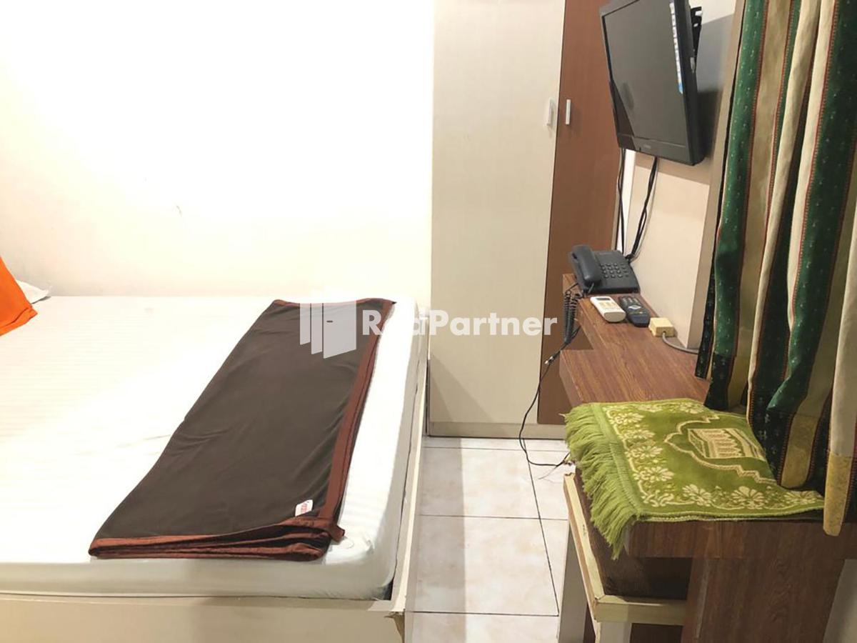 Seungit Syariah Inn Tebet Mitra Reddoorz Dżakarta Zewnętrze zdjęcie